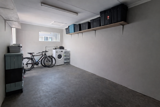 2 Bedroom Property for Sale in Langenhovenpark Free State